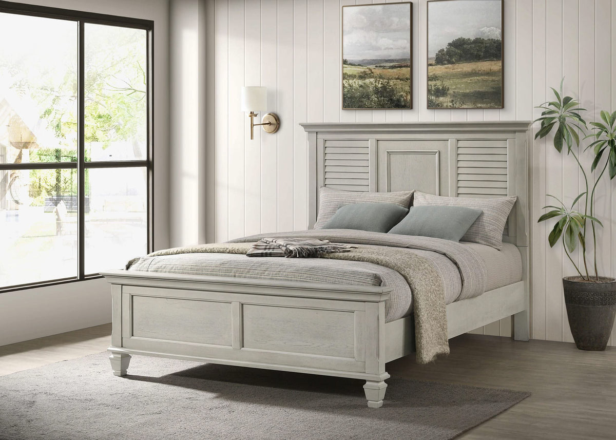Cama Queen con paneles de madera Franco en blanco desgastado