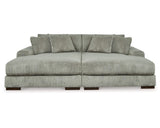 Lindyn Super Chaise