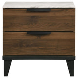 Juego de dormitorio Mays Eastern King de 4 piezas en nogal