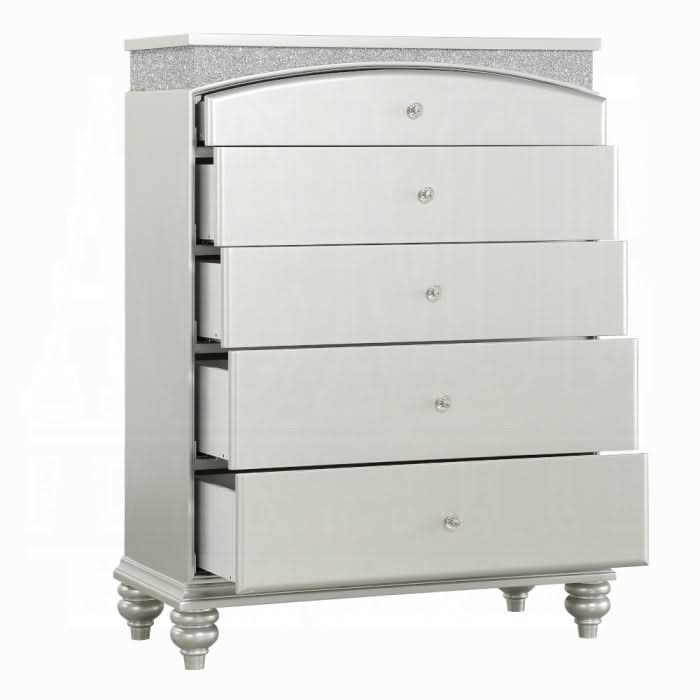 Maverick Chest
