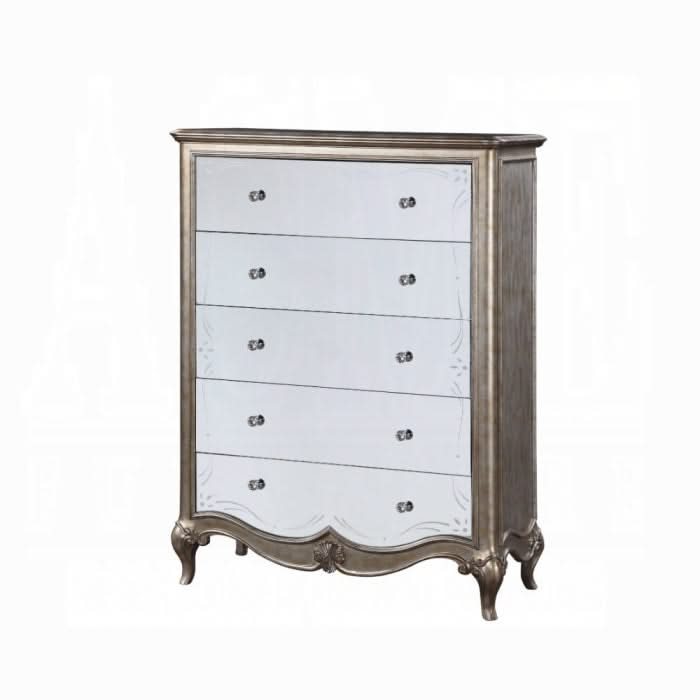 Esteban Chest