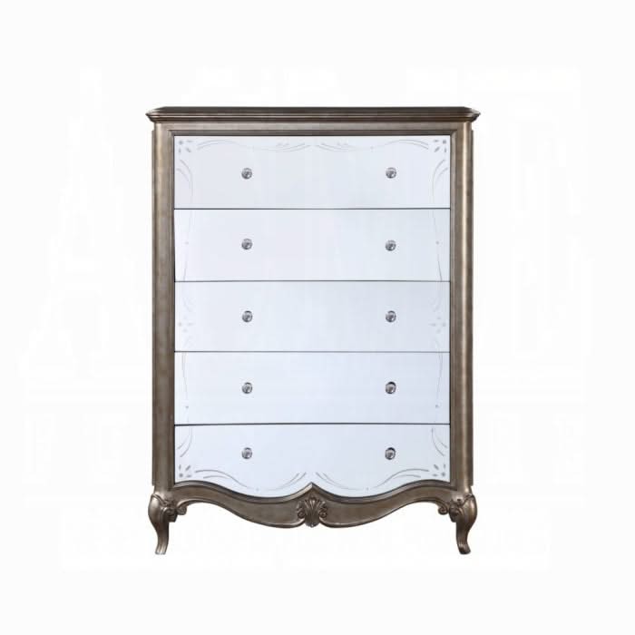 Esteban Chest