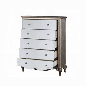 Esteban Chest