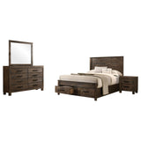 Juego de dormitorio Woodmont California King de 4 piezas en marrón dorado