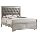 Cama Queen con paneles de madera Salford, color plata metalizada
