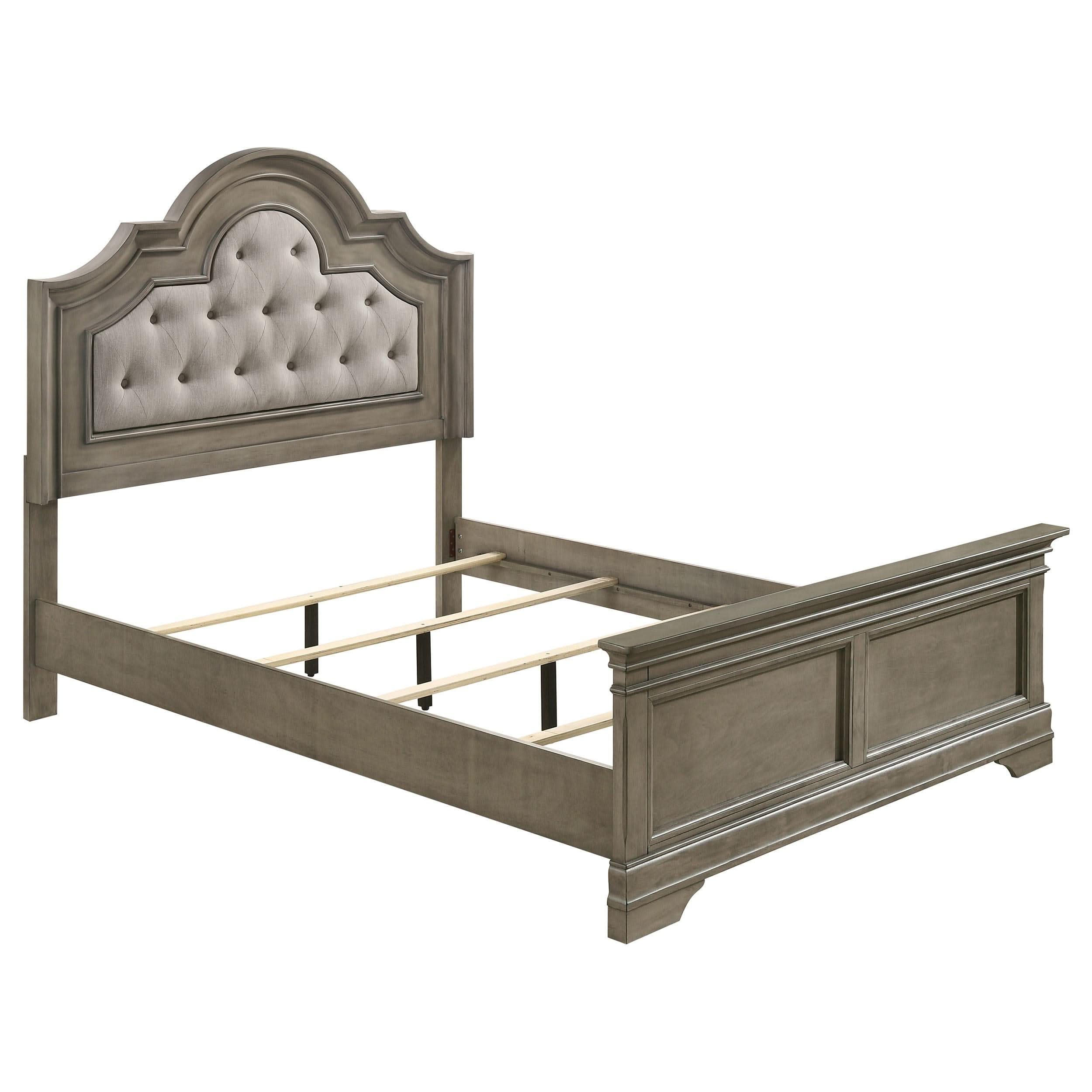 Cama Queen con paneles de madera Manchester en color marrón trigo
