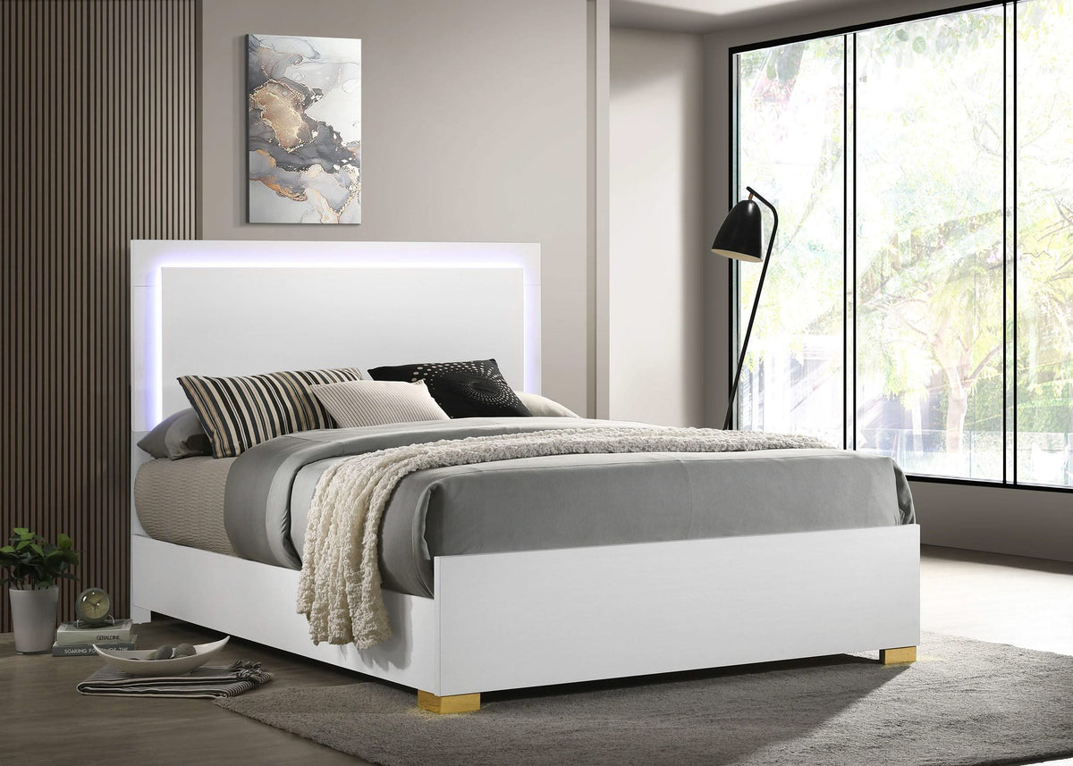 Cama Marceline Wood con panel LED completo, color blanco