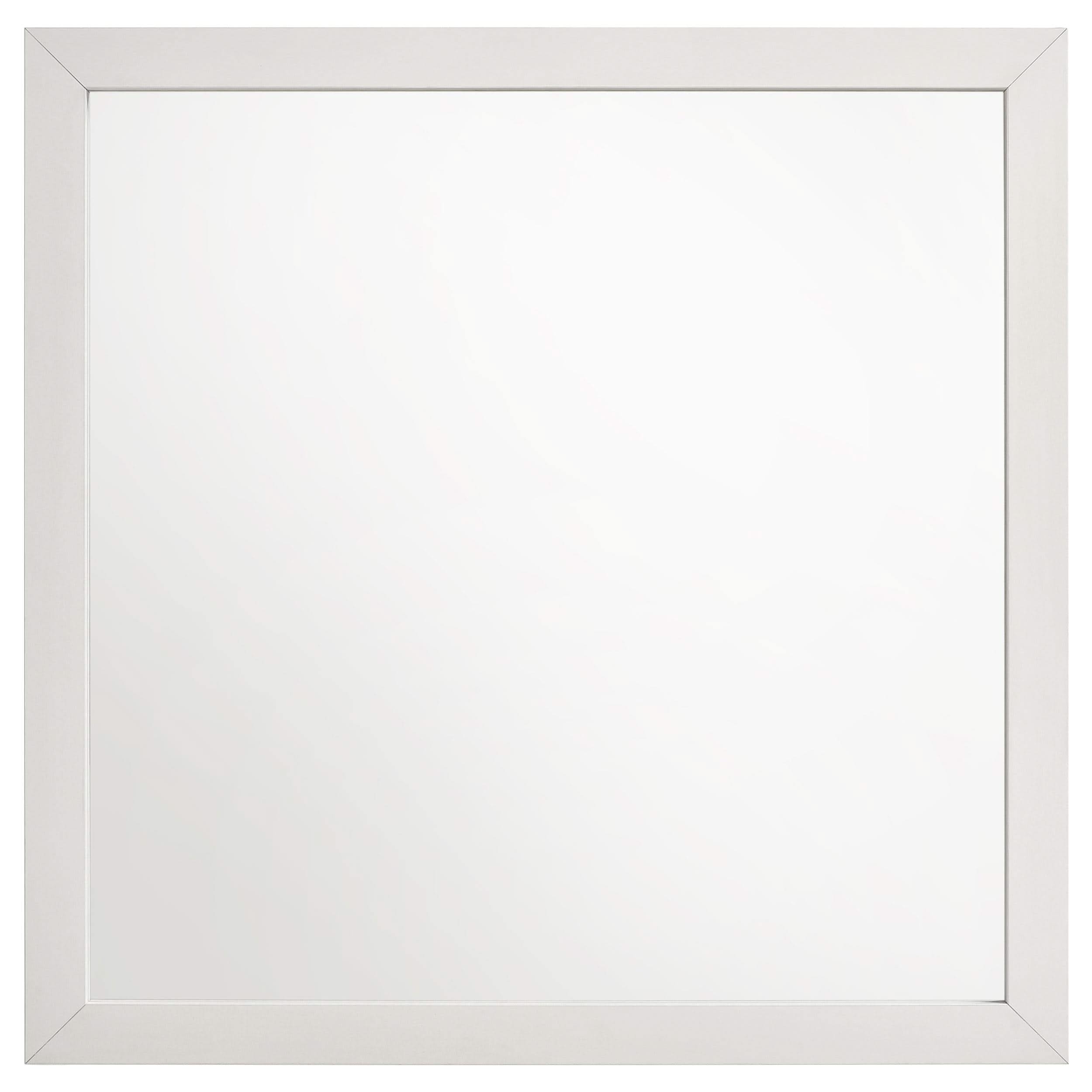 Juego de dormitorio Marceline de 4 piezas tamaño Queen en blanco