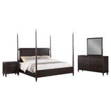 Juego de dormitorio Emberlyn de 4 piezas Eastern King en marrón