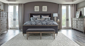 Juego de dormitorio Alderwood de 5 piezas California King en gris francés