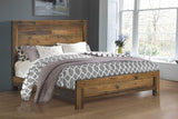 Cama King con paneles Sidney Wood Eastern de pino rústico