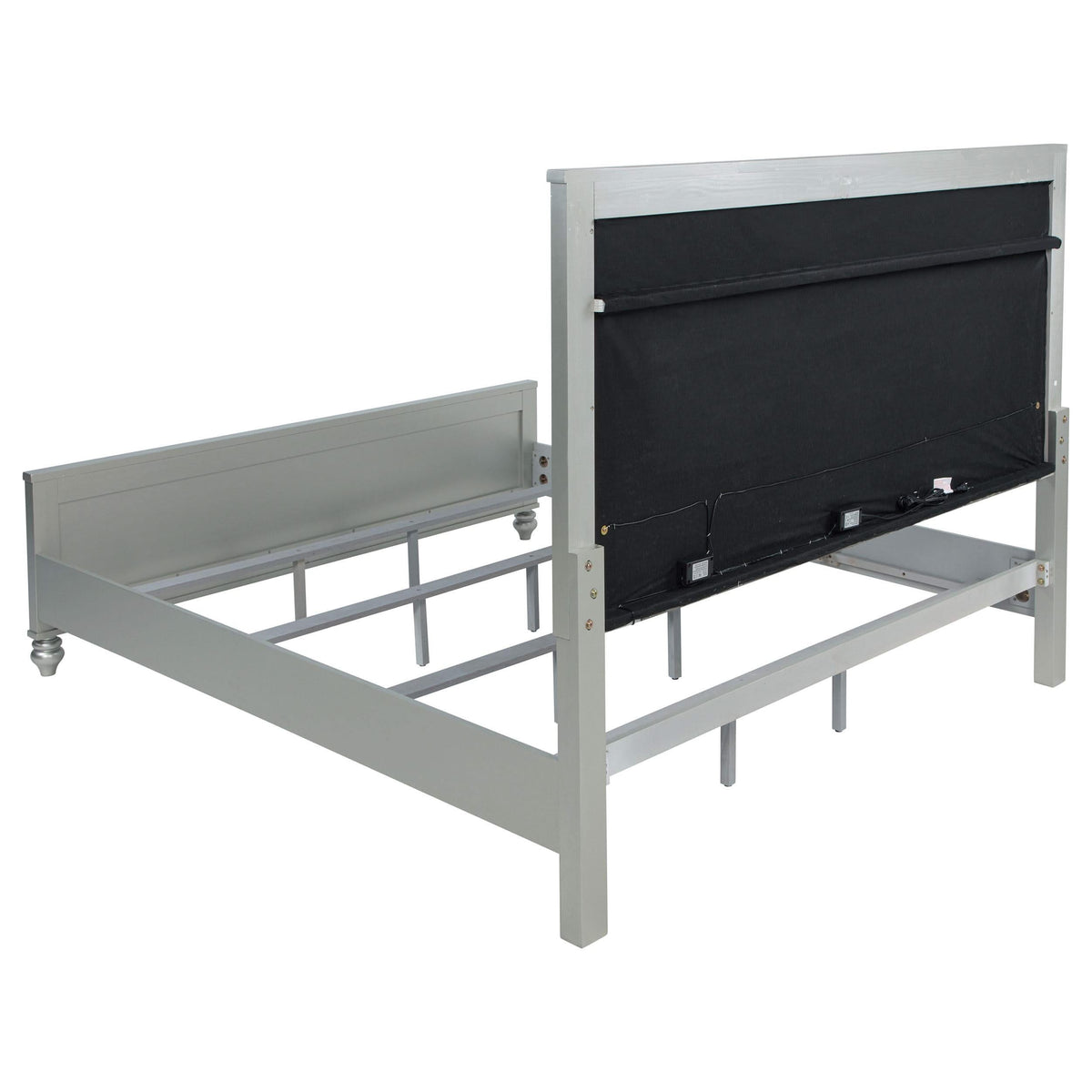 Cama con panel LED Gunnison Wood Eastern King, color plateado metalizado