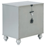 Juego de dormitorio Gunnison California King de 5 piezas, color plateado metalizado