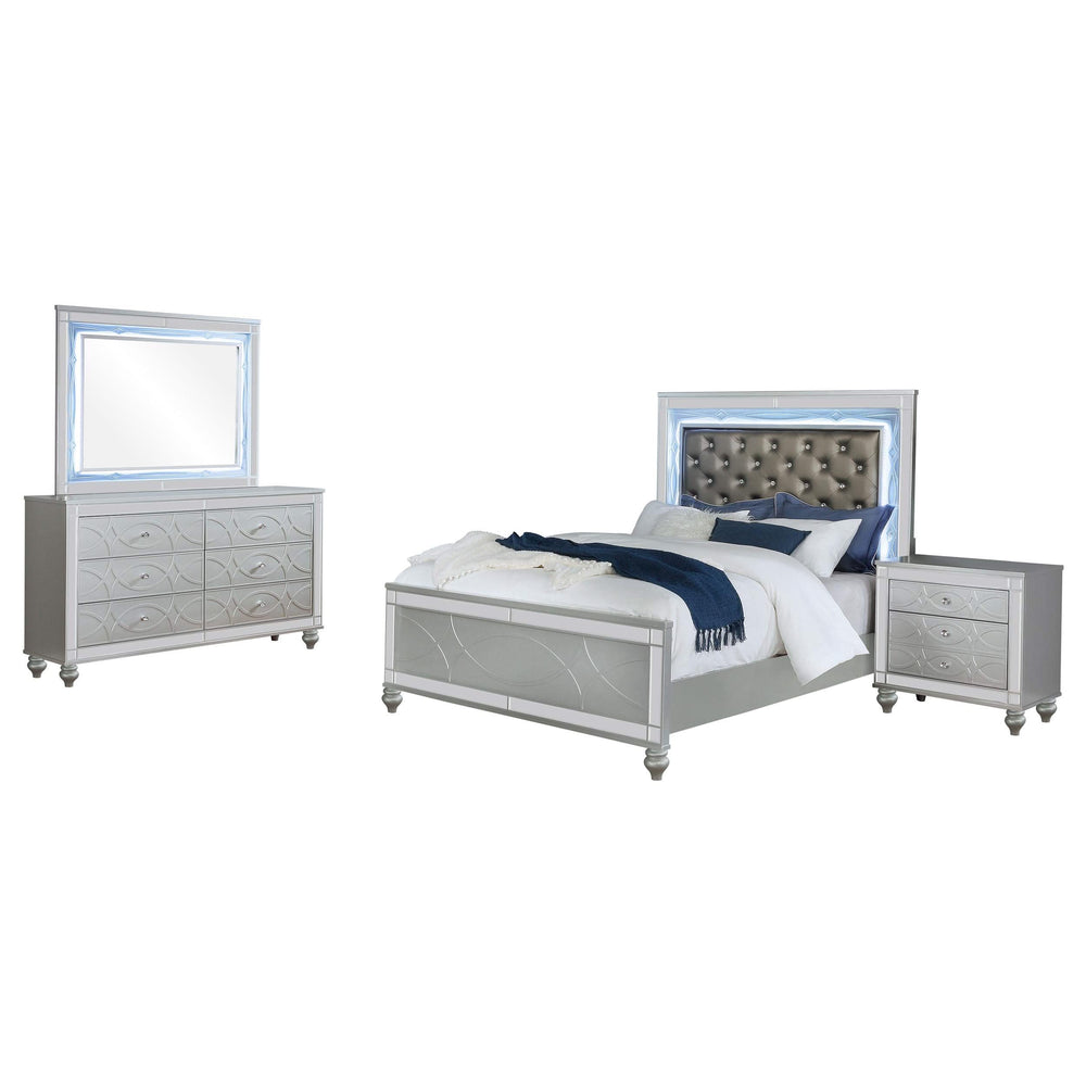 Juego de dormitorio Gunnison de 4 piezas tamaño Queen, color plateado metalizado