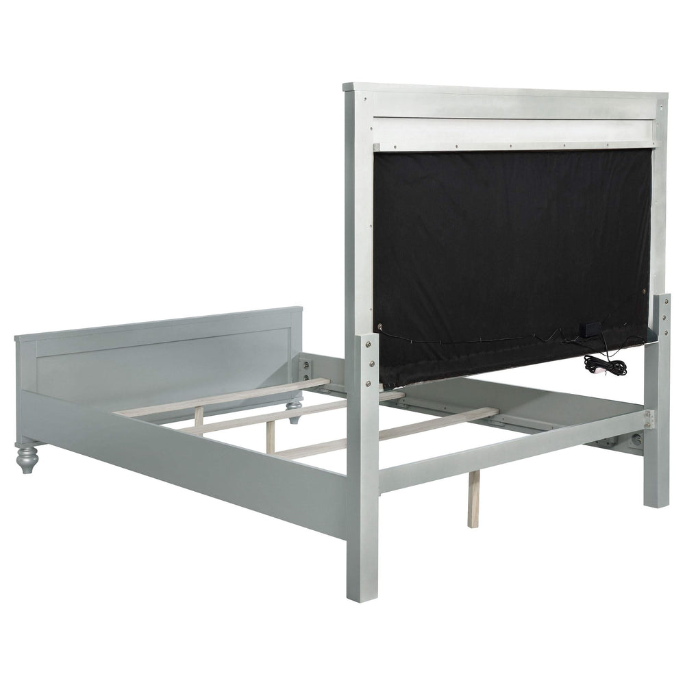 Juego de dormitorio Gunnison de 4 piezas tamaño Queen, color plateado metalizado