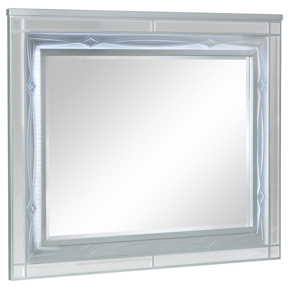 Juego de dormitorio Gunnison de 4 piezas tamaño Queen, color plateado metalizado