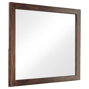 Juego de dormitorio Winslow Eastern King de 4 piezas en nogal ahumado