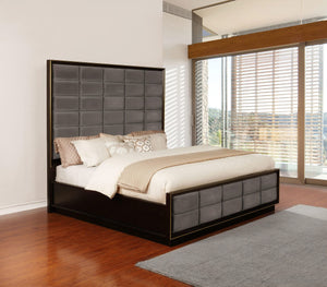 Cama Durango Eastern King de 77 pulgadas con paneles en color pimienta ahumada