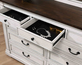 Juego de dormitorio Hillcrest Eastern King de 4 piezas en blanco desgastado