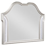 Juego de dormitorio Evangeline California King de 4 piezas en roble plateado