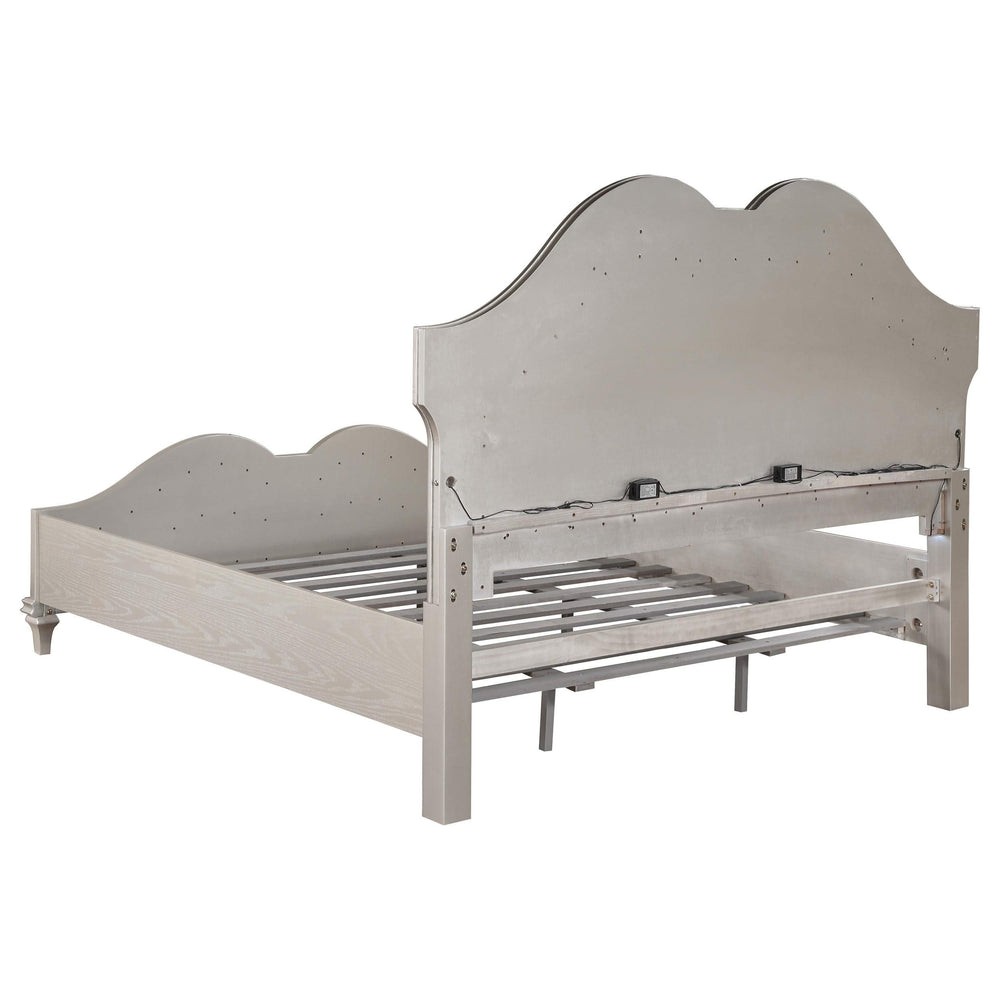 Evangeline 5-piece Eastern King Bedroom Set Silver Oak
