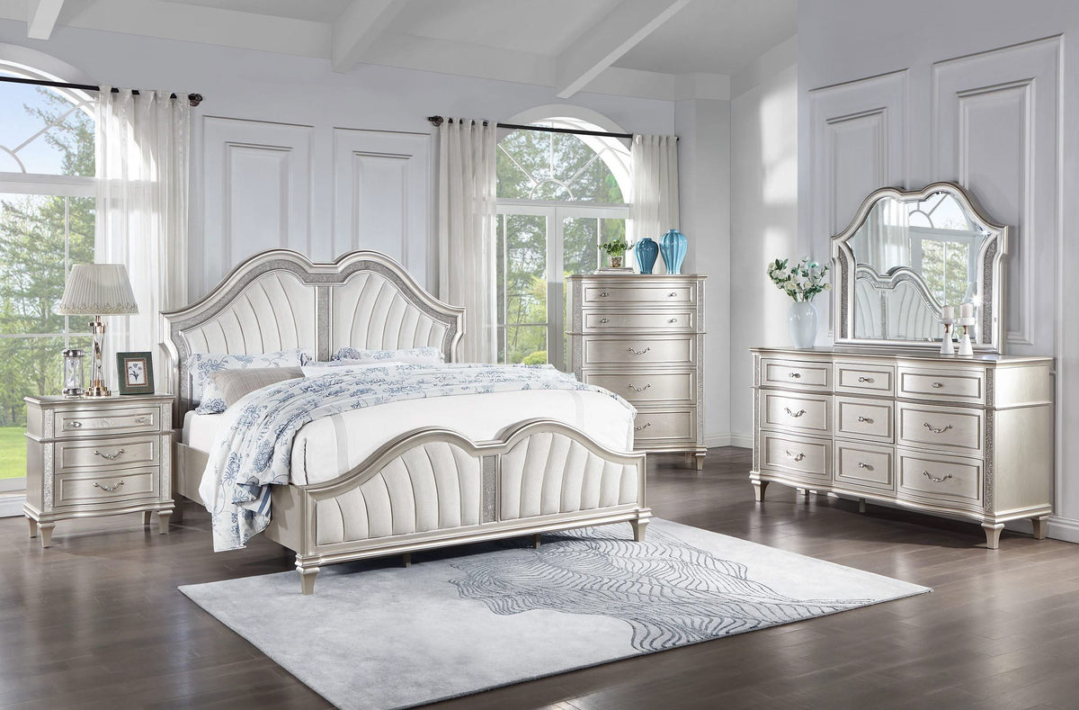 Cama Queen con paneles LED Evangeline Wood de roble plateado