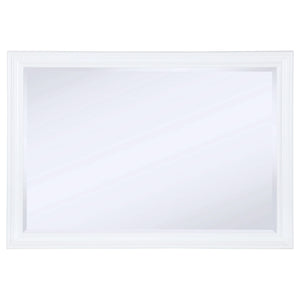 Juego de dormitorio Bexhill Eastern King de 4 piezas, blanco