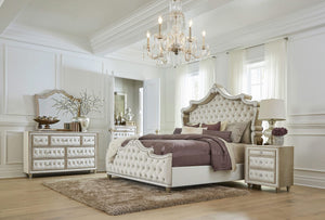 Cama tapizada Antonella con paneles estilo oriental King en color marfil y camello