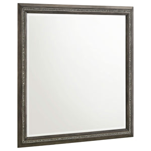 Juego de dormitorio Janine Eastern King de 5 piezas en gris