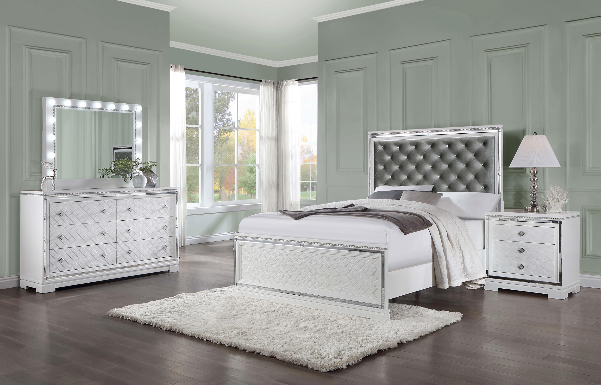 Eleanor 4-piece Eastern King Bedroom Set White