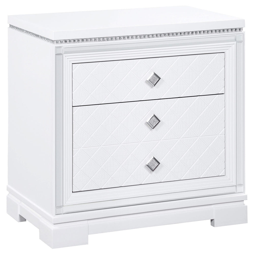 Juego de dormitorio Eleanor de 5 piezas Eastern King en blanco