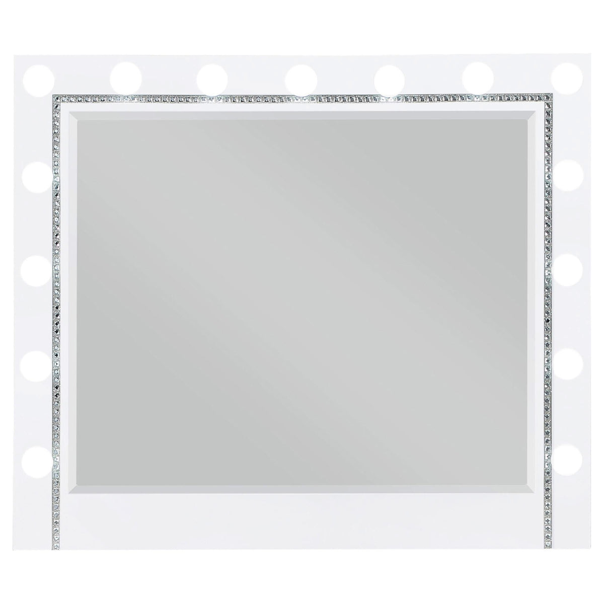 Juego de dormitorio Eleanor de 5 piezas Eastern King en blanco