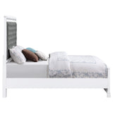 Cama California King Eleanor Wood con paneles en blanco