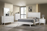 Cama California King con paneles Janelle Wood, color blanco