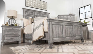 Cama con paneles Avenue Wood Eastern King, color gris desgastado