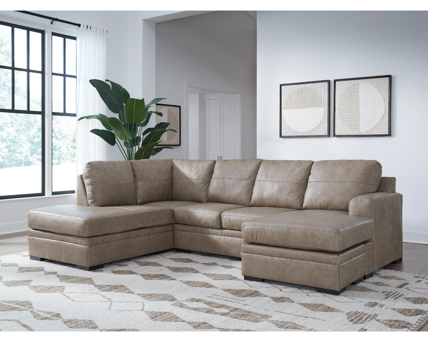 Amuleto 2-Piece Sectional with Chaise
