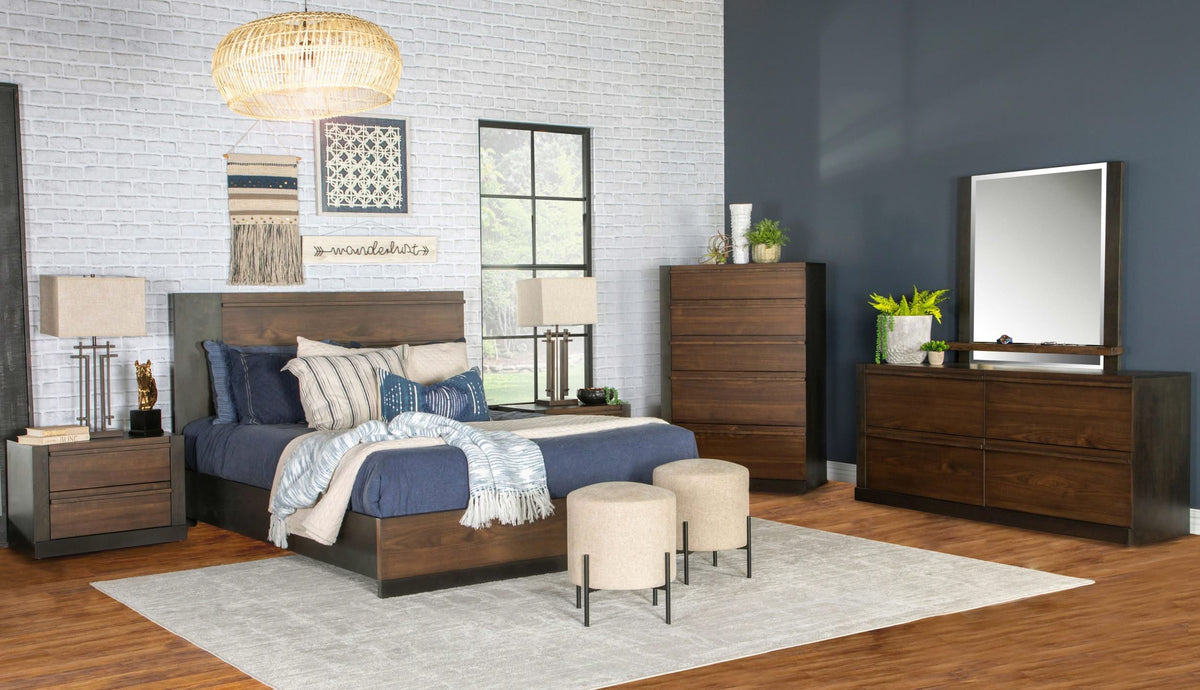 Cama California King con paneles Azalia Wood en nogal