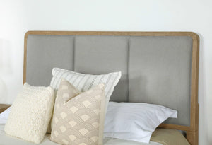 Cama Arini tapizada con paneles estilo oriental, tamaño king, en tonos arena y gris