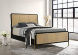 Cama Queen con paneles de ratán Arini en negro y natural