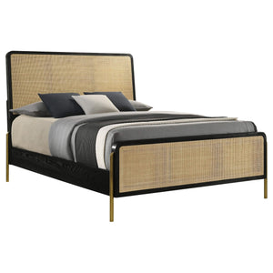 Cama Queen con paneles de ratán Arini en negro y natural