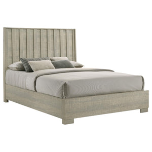 Cama de paneles rectangulares Channing de roble gris aserrado en bruto
