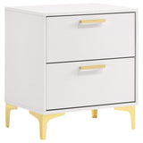 Juego de dormitorio Kendall Eastern King de 4 piezas en blanco