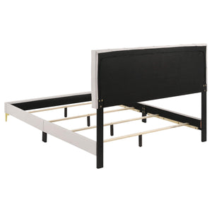 Juego de dormitorio Kendall California King de 4 piezas en blanco