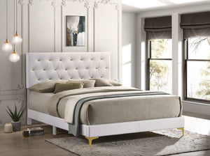 Cama tapizada Kendall California King con paneles en blanco