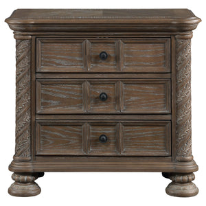 Juego de dormitorio Emmett de 4 piezas Eastern King en nogal