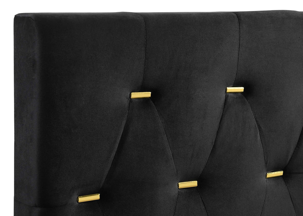 Cama tapizada Kendall Eastern King con paneles en color negro
