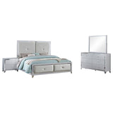 Juego de dormitorio Larue California King de 4 piezas, color plateado