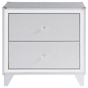 Juego de dormitorio Larue California King de 4 piezas, color plateado
