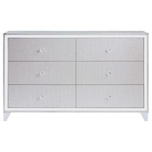 Juego de dormitorio Larue California King de 4 piezas, color plateado
