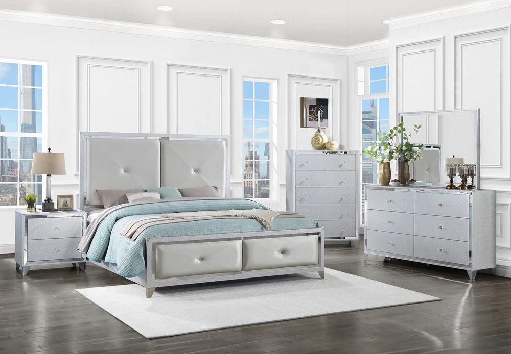 Juego de dormitorio Larue de 5 piezas tamaño Queen, color plateado